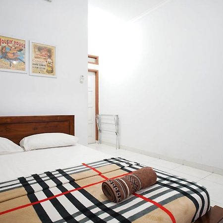 Hotel Zenrra House Bandung Exterior foto