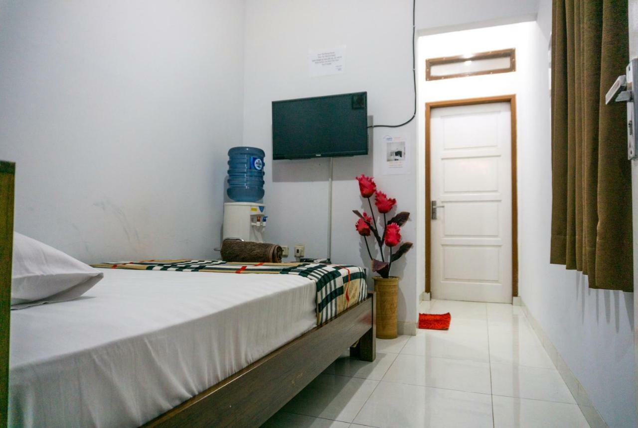 Hotel Zenrra House Bandung Exterior foto