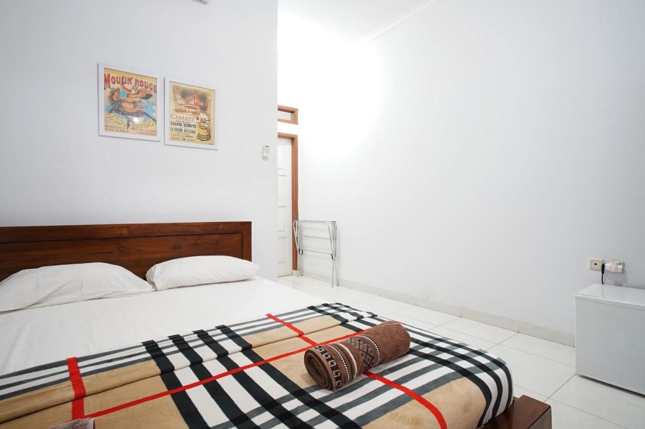 Hotel Zenrra House Bandung Exterior foto